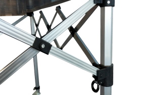 Altegra Aluminium Table construction image - 40mm aluminium legs and aluminium crossbows bolted together with ABS nylon joints.